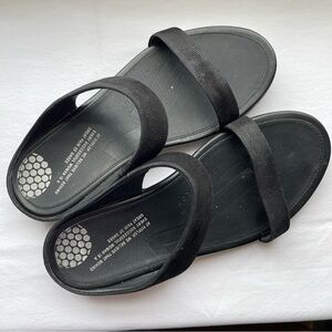 FitFlop Two band Velveteen Black Sandals. EUC